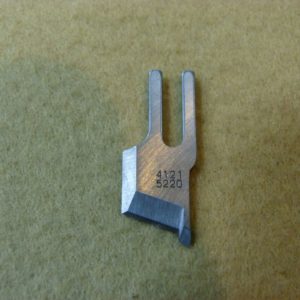Нож обрезки ткани B4121-522-ООО Juki 5420