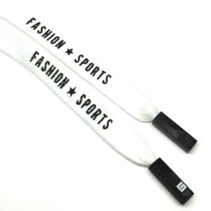 Шнур плоский белый, надпись Fashion sports, металл наконечник, 130см, 1шт